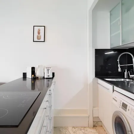 Phoenix Yourhosthelper 公寓