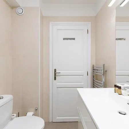 Phoenix Yourhosthelper Apartmán *